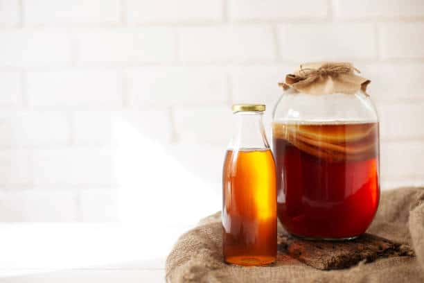 kombucha fermentation de thé sucre et fruits santé danger