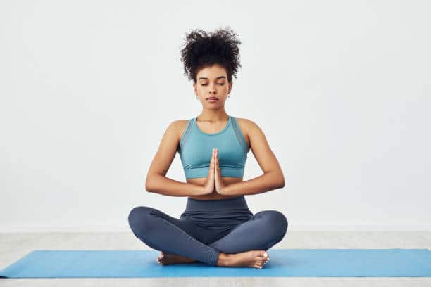 yoga pratique exercice respiration méditation