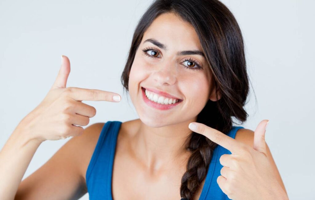 Comment retrouver des dents plus blanches durablement ?